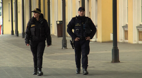 Częstsze patrole policji i straży miejskiej w związku z koronawirusem