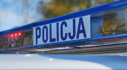 Amulety, cudowne herbatki nie uchronią przed koronawirusem. Policja tropi oszustów żerujących na epidemii