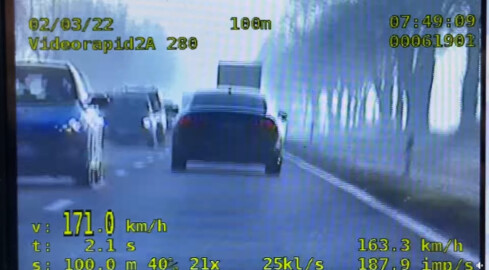 Pędził 171 km/h po krajowej dziesiątce - grafika