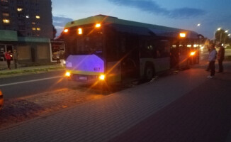 Autobus linii nr 3 ostrzelany. Policja szuka sprawcy 