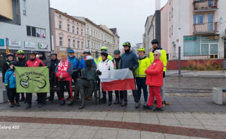 Na rowerach, w kajakach i pieszo świętowali 11 Listopada 