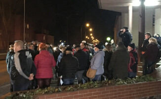 Trwa protest przed Sądem Rejonowym w Pile [ZDJĘCIA]