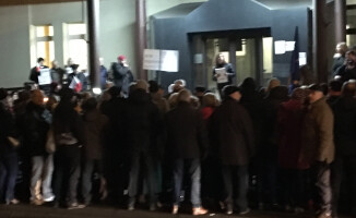 Trwa protest przed Sądem Rejonowym w Pile [ZDJĘCIA]