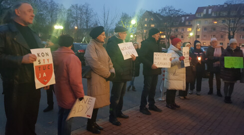 Przed sądami protesty w obronie sędziów  - grafika