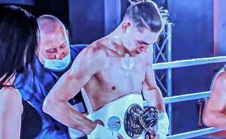 Dawid Siek zdobył złoty pas Mistrza Polski  w kickboxingu