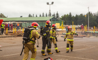 Pożar hali warsztatowej w Exalo Drilling - ćwiczenia strażaków [ZDJĘCIA] 