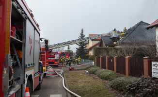 Pożar na Zielonej Dolinie. Ewakuowano 3 osoby - VIDEO