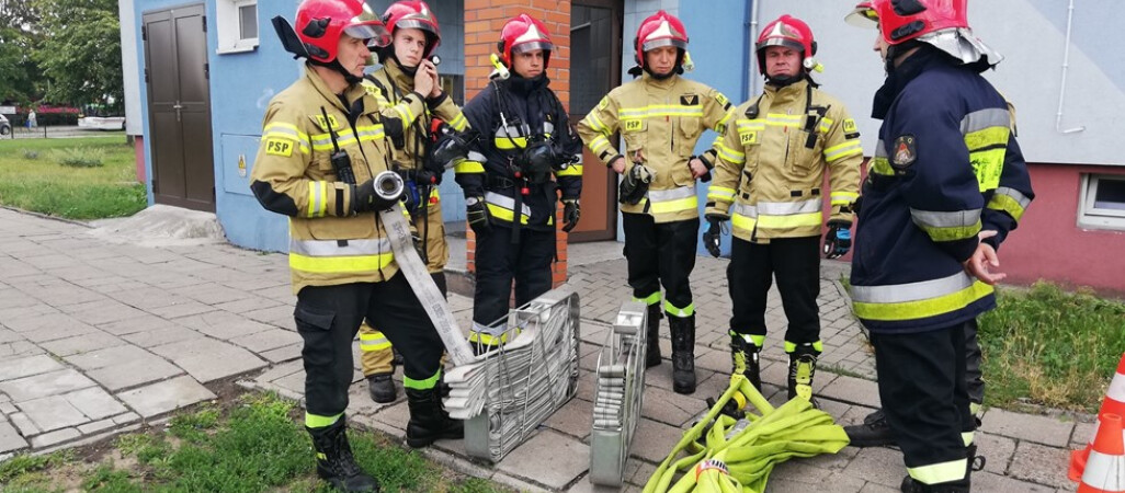 Strażacy na wieżowcach! Szkolenia w Pile 