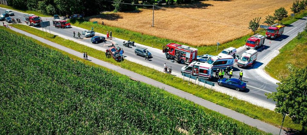 6 rannych, w tym troje dzieci w zderzeniu czterech samochodów 