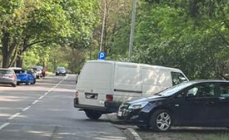 Parkowanie przy cmentarzu. Tylko czekać na tragedię 