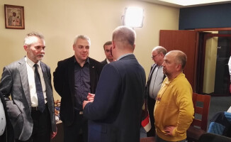 Zwycięstwo PiS, silna pozycja Lewicy, PSL i Kukiz też w Sejmie 