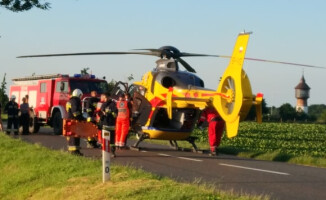 Motocyklista zderzył się z ciężarówką. Jest w stanie ciężkim 