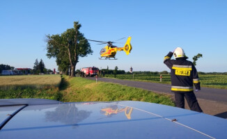 Motocyklista zderzył się z ciężarówką. Jest w stanie ciężkim 