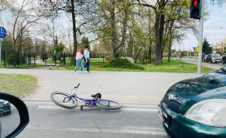 74-letni kierowca potrącił 14-latkę na przejściu 