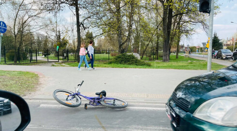 74-letni kierowca potrącił 14-latkę na przejściu  - grafika