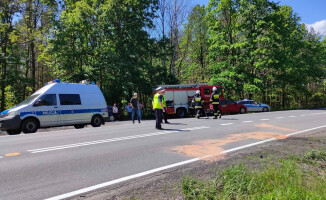 Dwie osobówki i ciężarówka zderzyły się na DK10