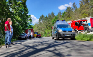 Dwie osobówki i ciężarówka zderzyły się na DK10