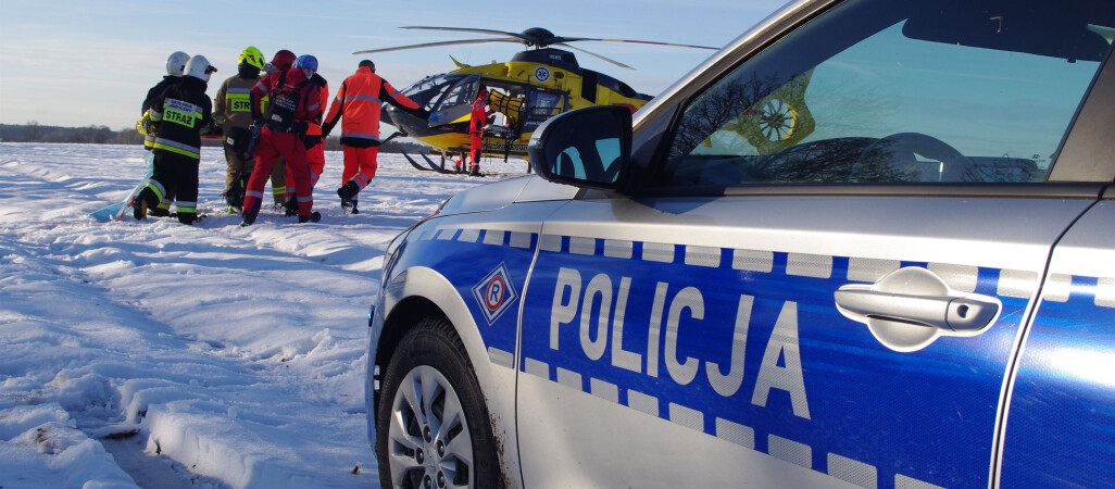 Wypadek na przejeździe kolejowym. Kierowca zmarł 