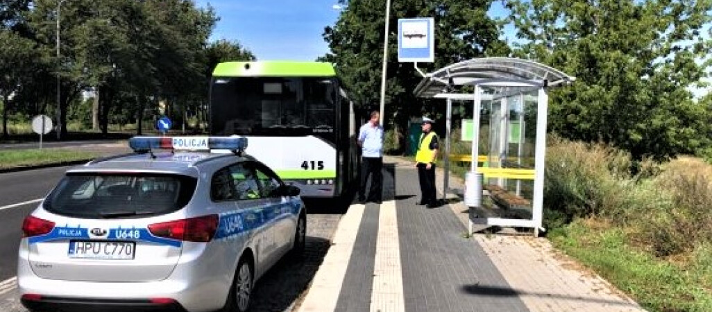 Ruszyły kontrole "maseczkowe" w sklepach i w autobusach 