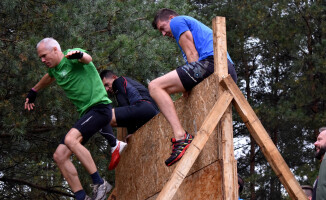 Biegli i czołgali się dla 2-letniego Mikołaja 